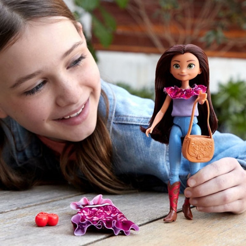 Poupee Lucky Spirit Untamed avec accessoires